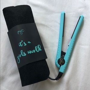 *BRAND NEW/NEVER USED* pyt mini hair straightener